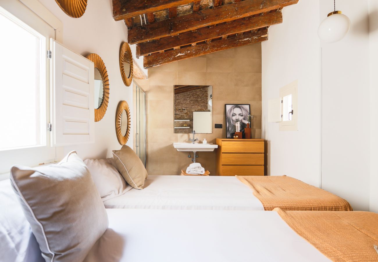 Ferienwohnung in Barcelona - ATICO CARME 