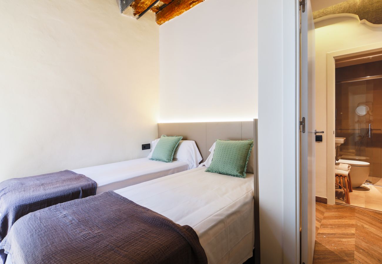 Ferienwohnung in Barcelona - ATICO CARME 