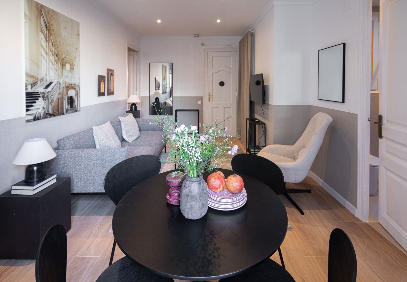 Ferienwohnung in Barcelona - CASA CALABRIA 2 BEDROOM 4 PAX 