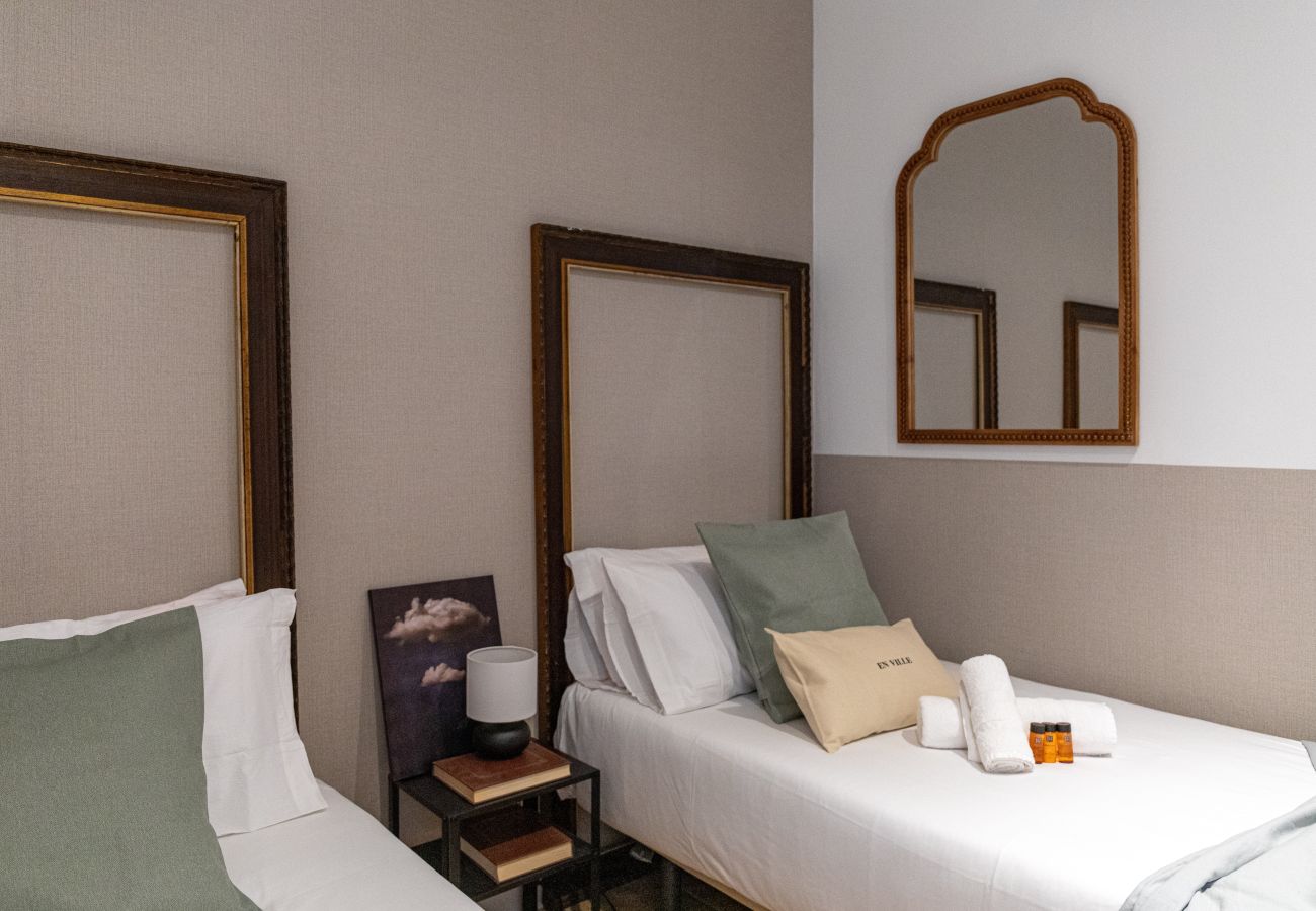 Ferienwohnung in Barcelona - CASA CALABRIA 2 BEDROOM 4 PAX 