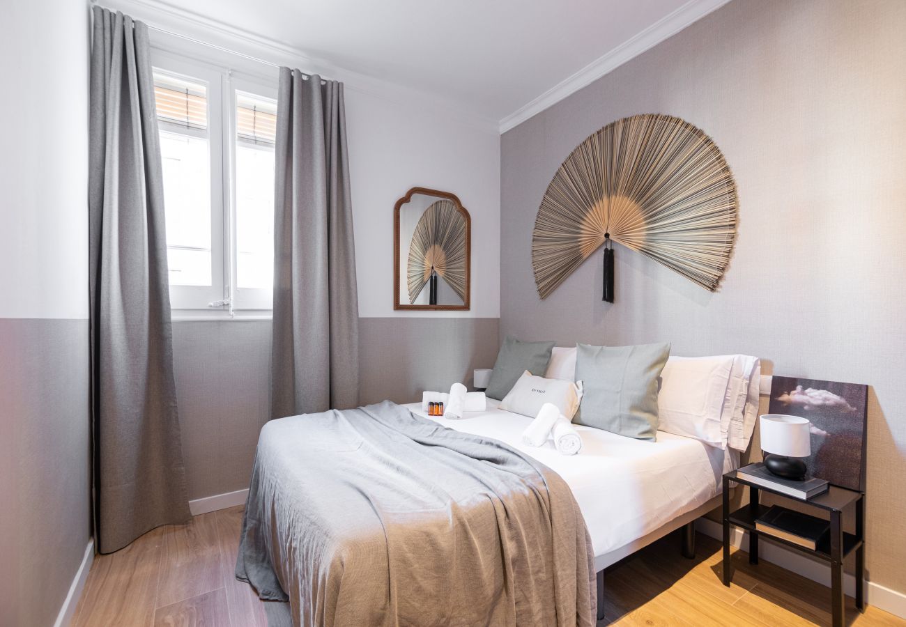 Ferienwohnung in Barcelona - CASA CALABRIA 2 BEDROOM 4 PAX 