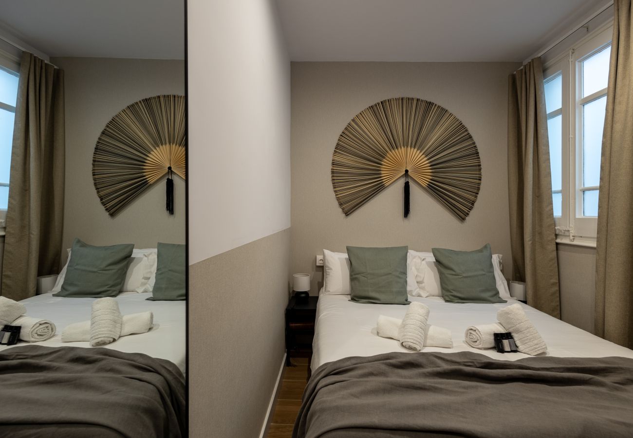 Ferienwohnung in Barcelona - CASA CALABRIA 2 BEDROOM 4 PAX 