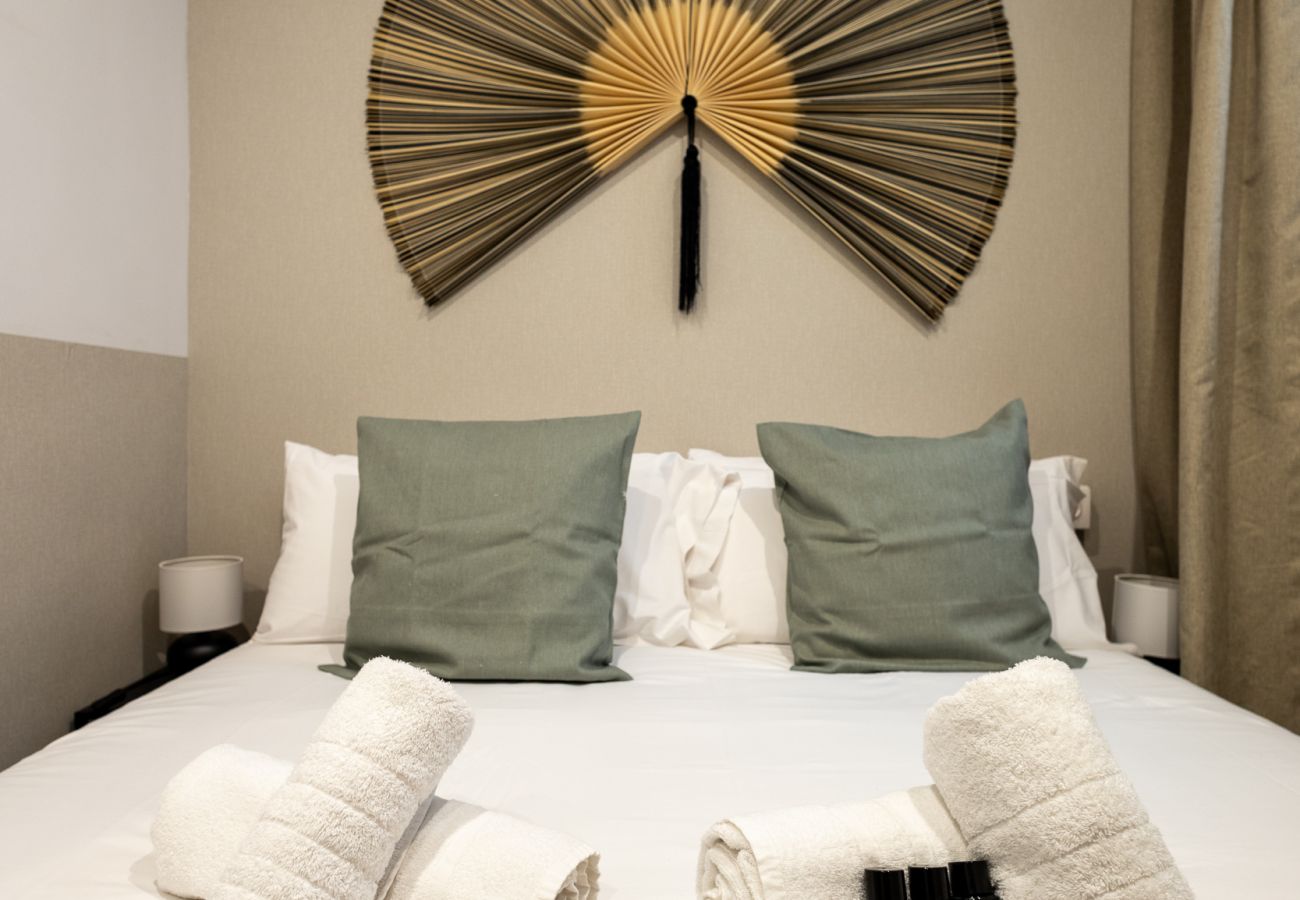 Ferienwohnung in Barcelona - CASA CALABRIA 2 BEDROOM 4 PAX 
