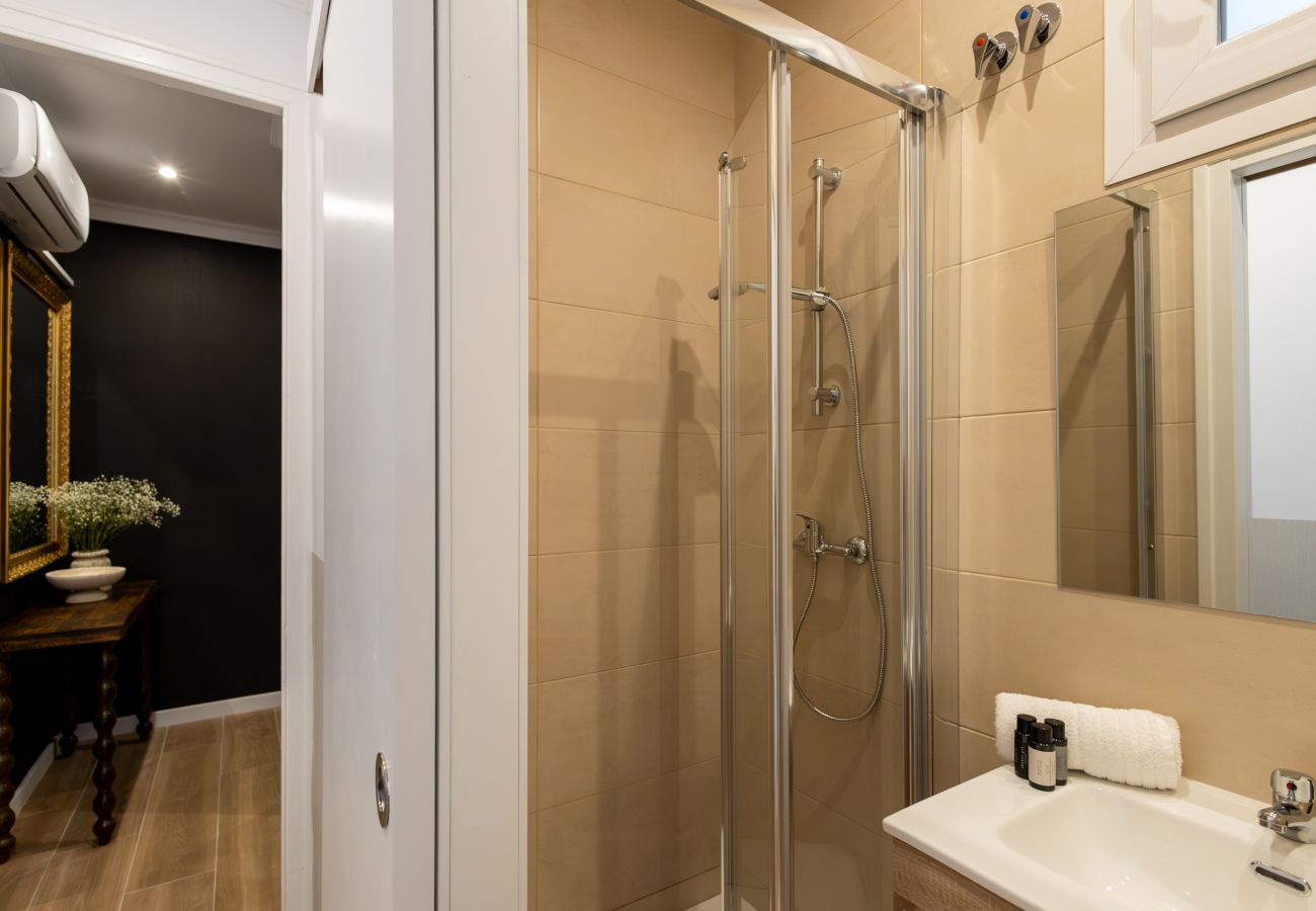 Ferienwohnung in Barcelona - CASA CALABRIA 2 BEDROOM 4 PAX 