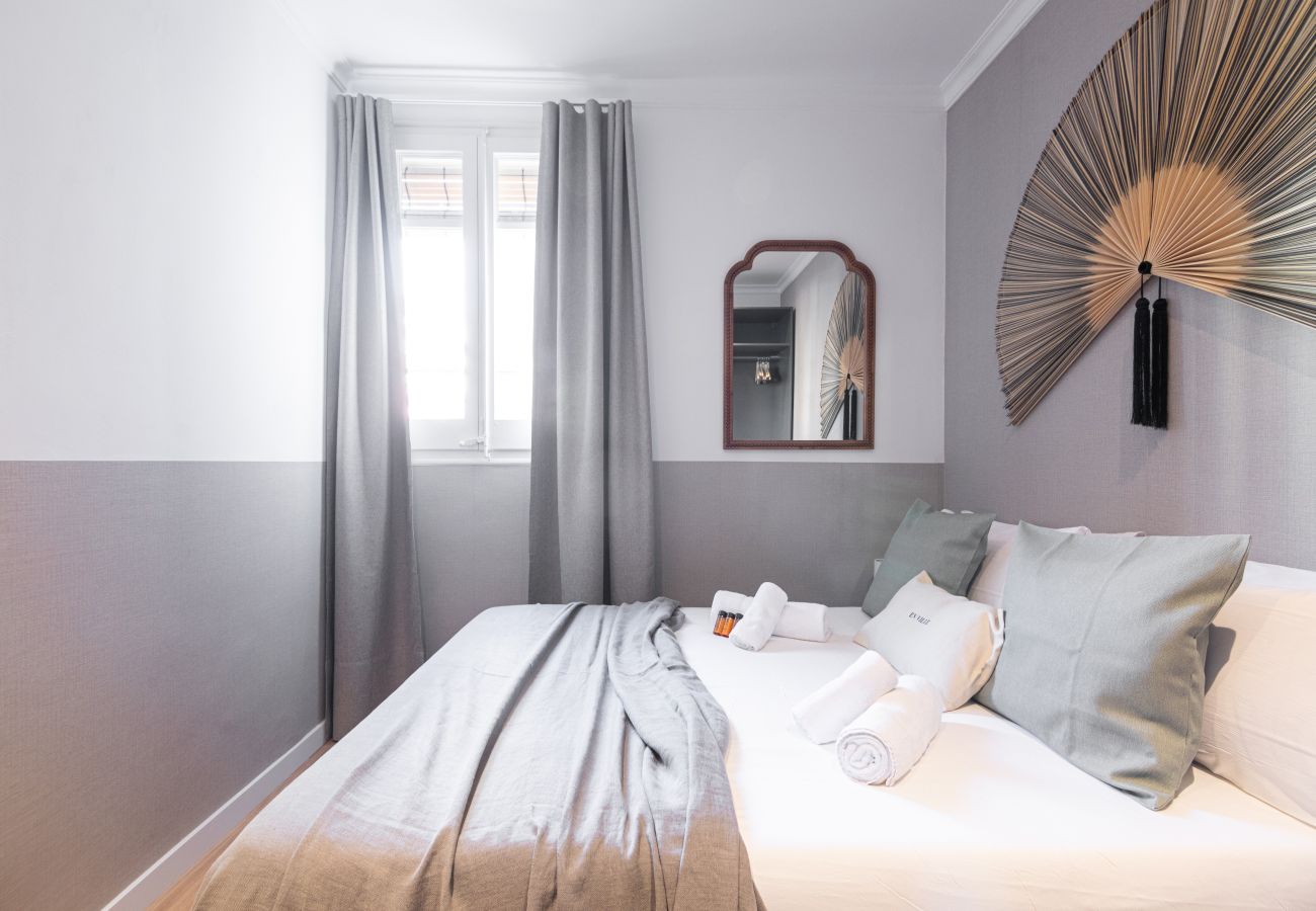 Ferienwohnung in Barcelona - CASA CALABRIA 2 BEDROOM 
