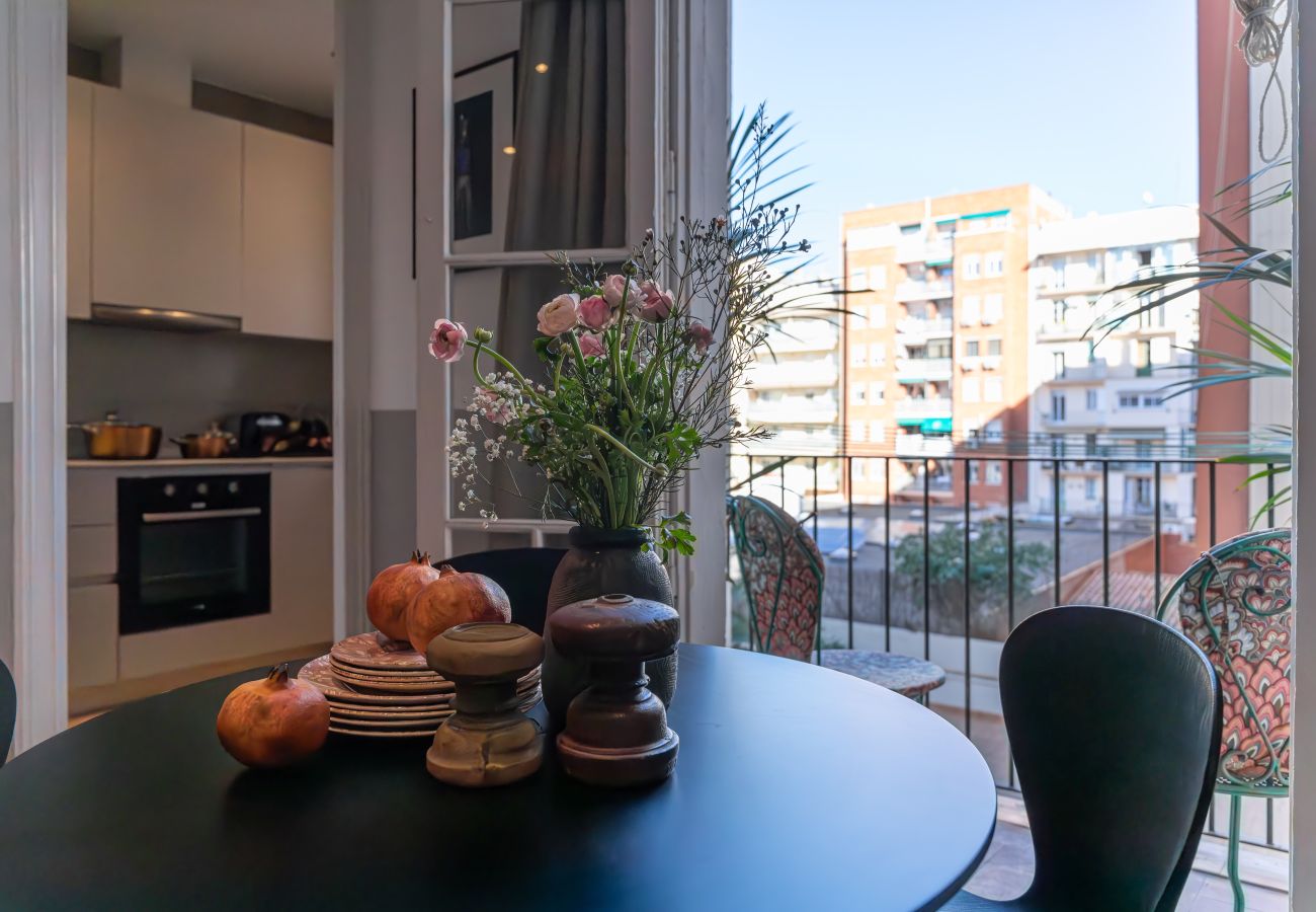 Ferienwohnung in Barcelona - CASA CALABRIA 2 BEDROOM 