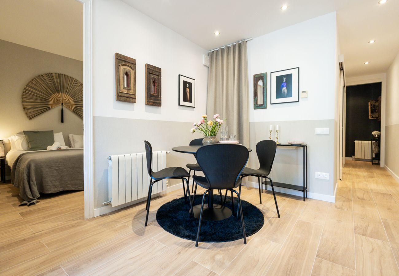 Ferienwohnung in Barcelona - CASA CALABRIA 2 BEDROOM 3 PAX 