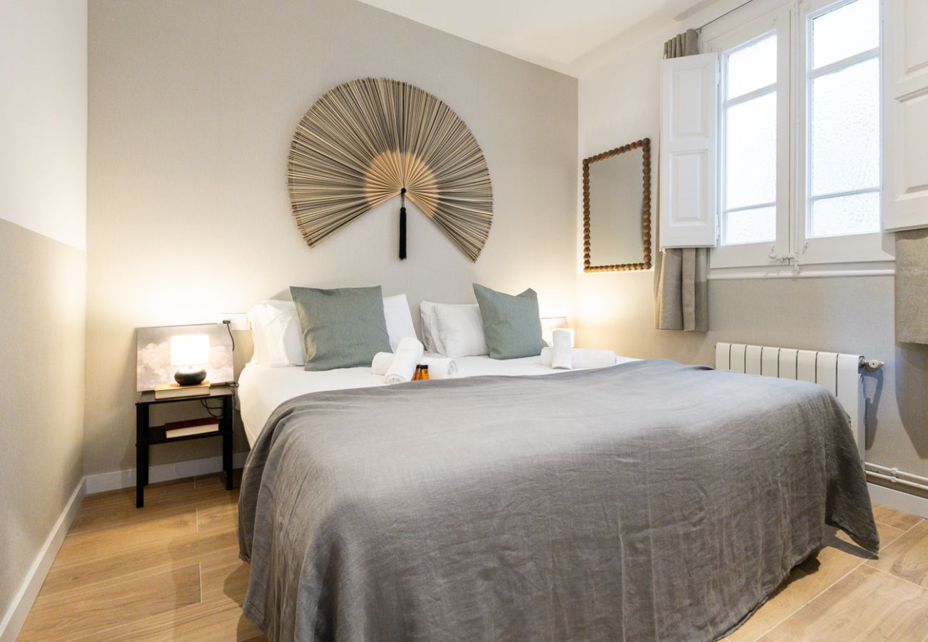 Ferienwohnung in Barcelona - CASA CALABRIA 2 BEDROOM 3 PAX 