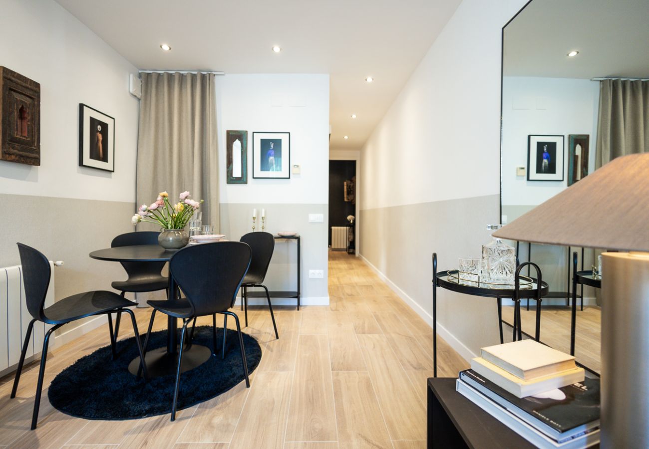 Ferienwohnung in Barcelona - CASA CALABRIA 2 BEDROOM 3 PAX 