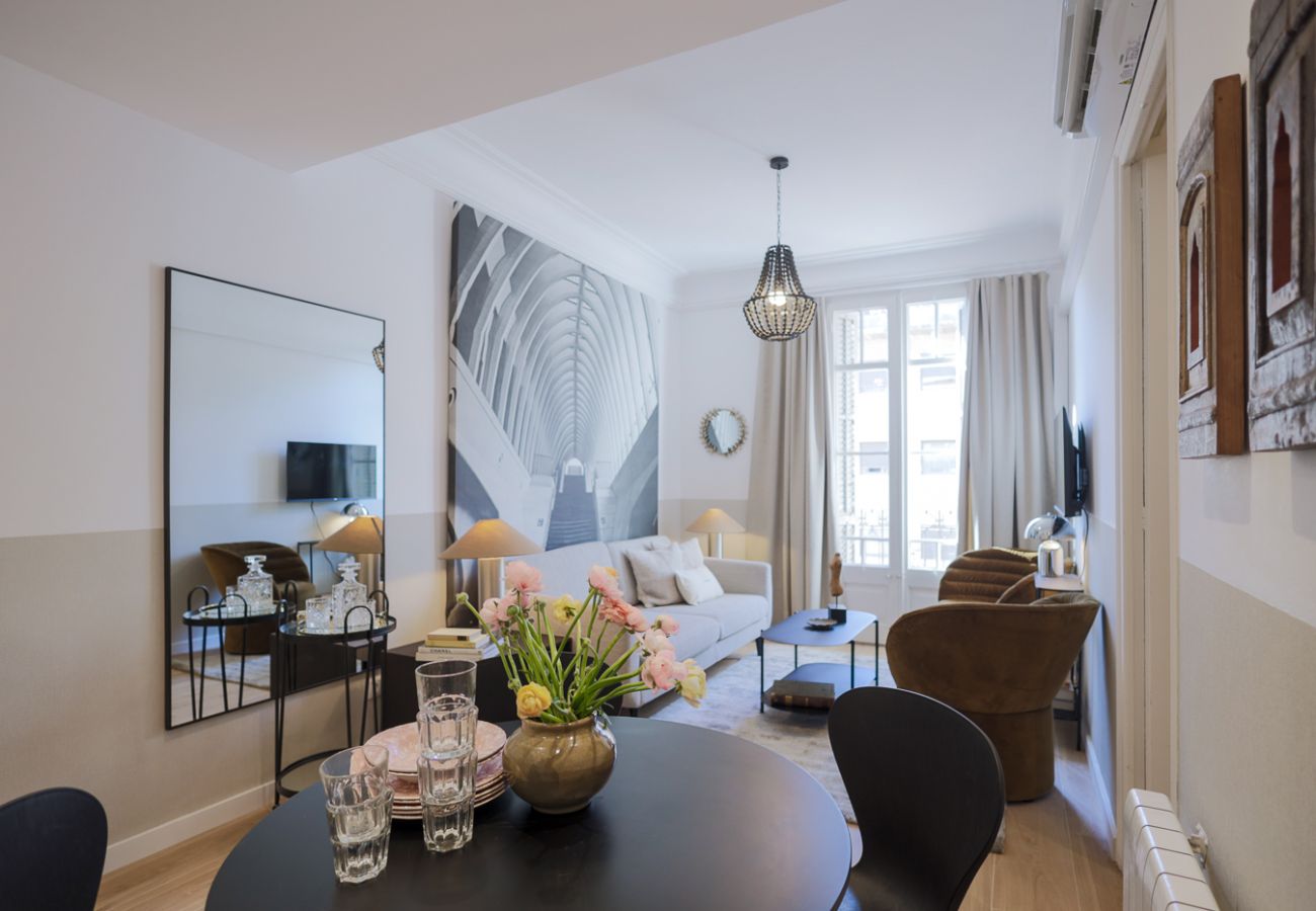 Ferienwohnung in Barcelona - CASA CALABRIA 2 BEDROOM 3 PAX 