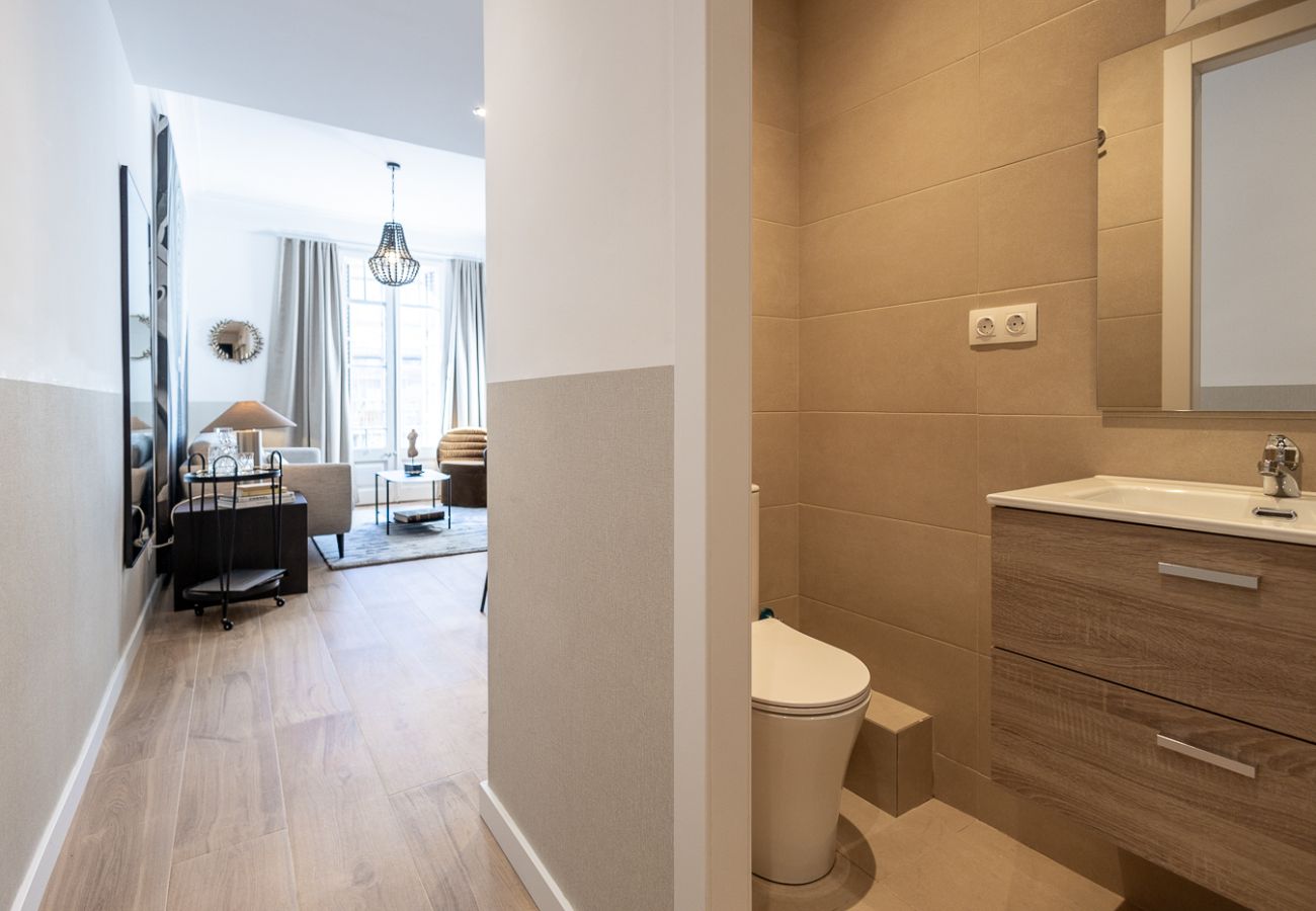 Ferienwohnung in Barcelona - CASA CALABRIA 2 BEDROOM 3 PAX 