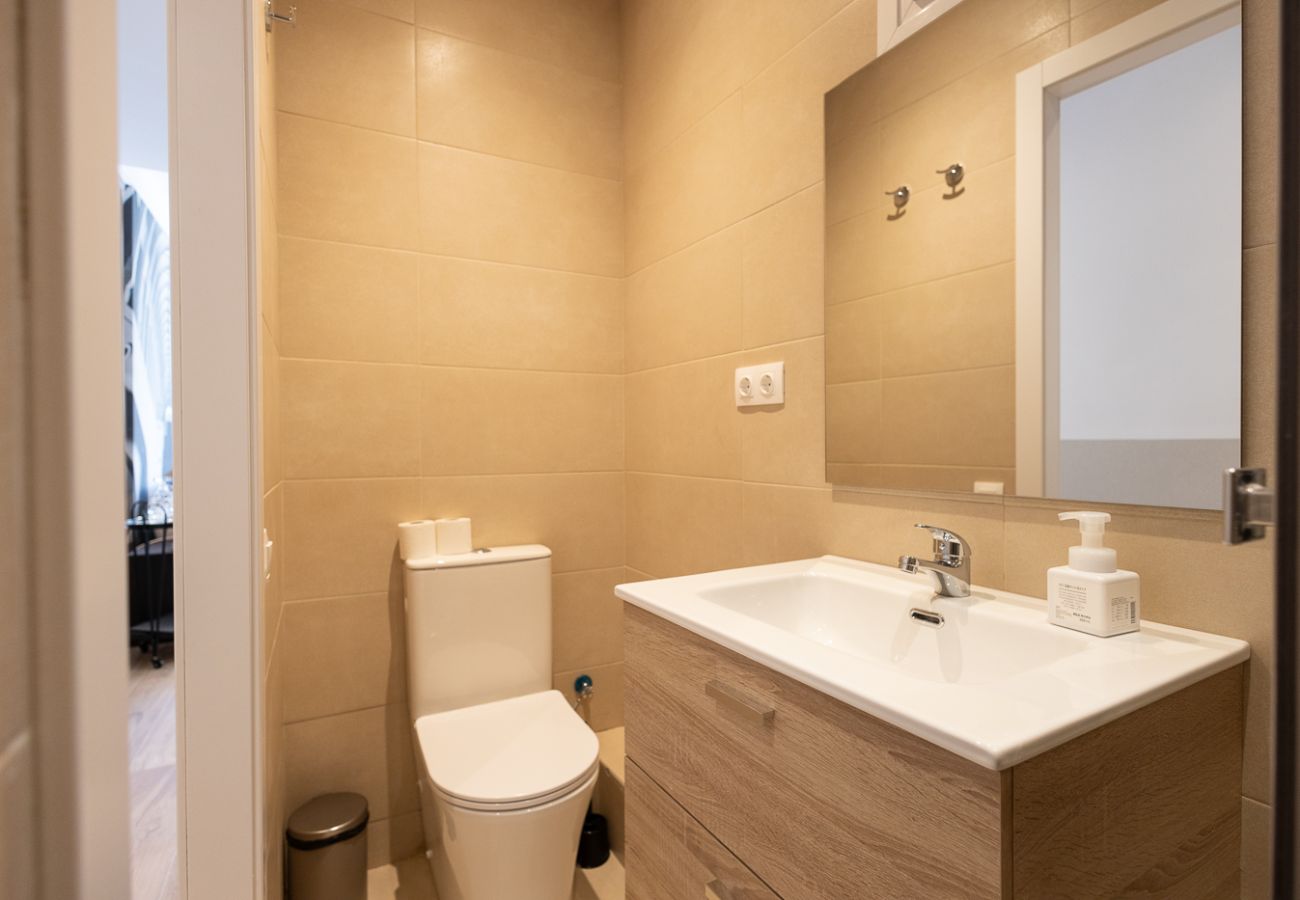Ferienwohnung in Barcelona - CASA CALABRIA 2 BEDROOM 3 PAX 