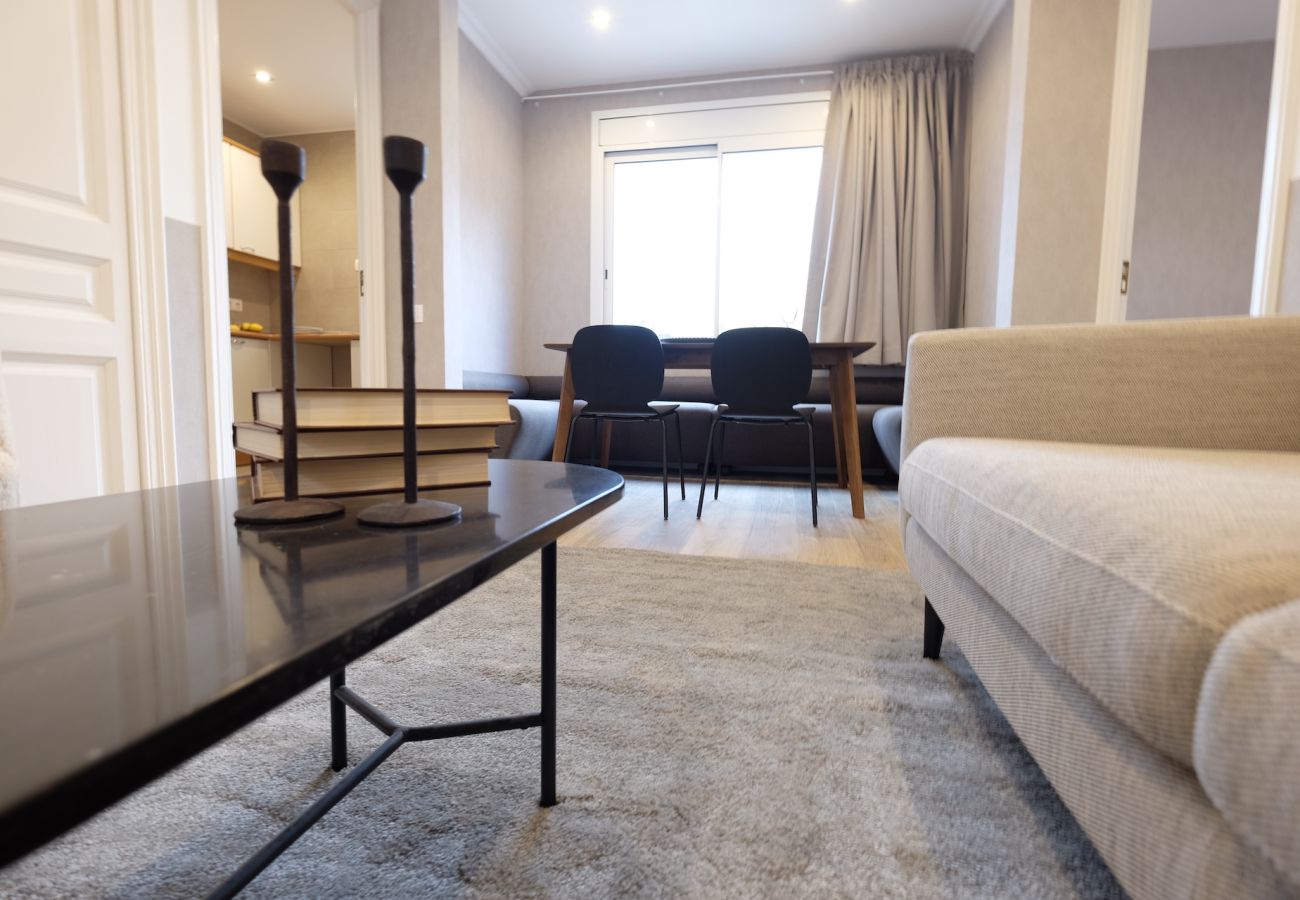 Apartamento en Barcelona - CASA CALABRIA 2 BEDROOM 4 PAX (2.1)