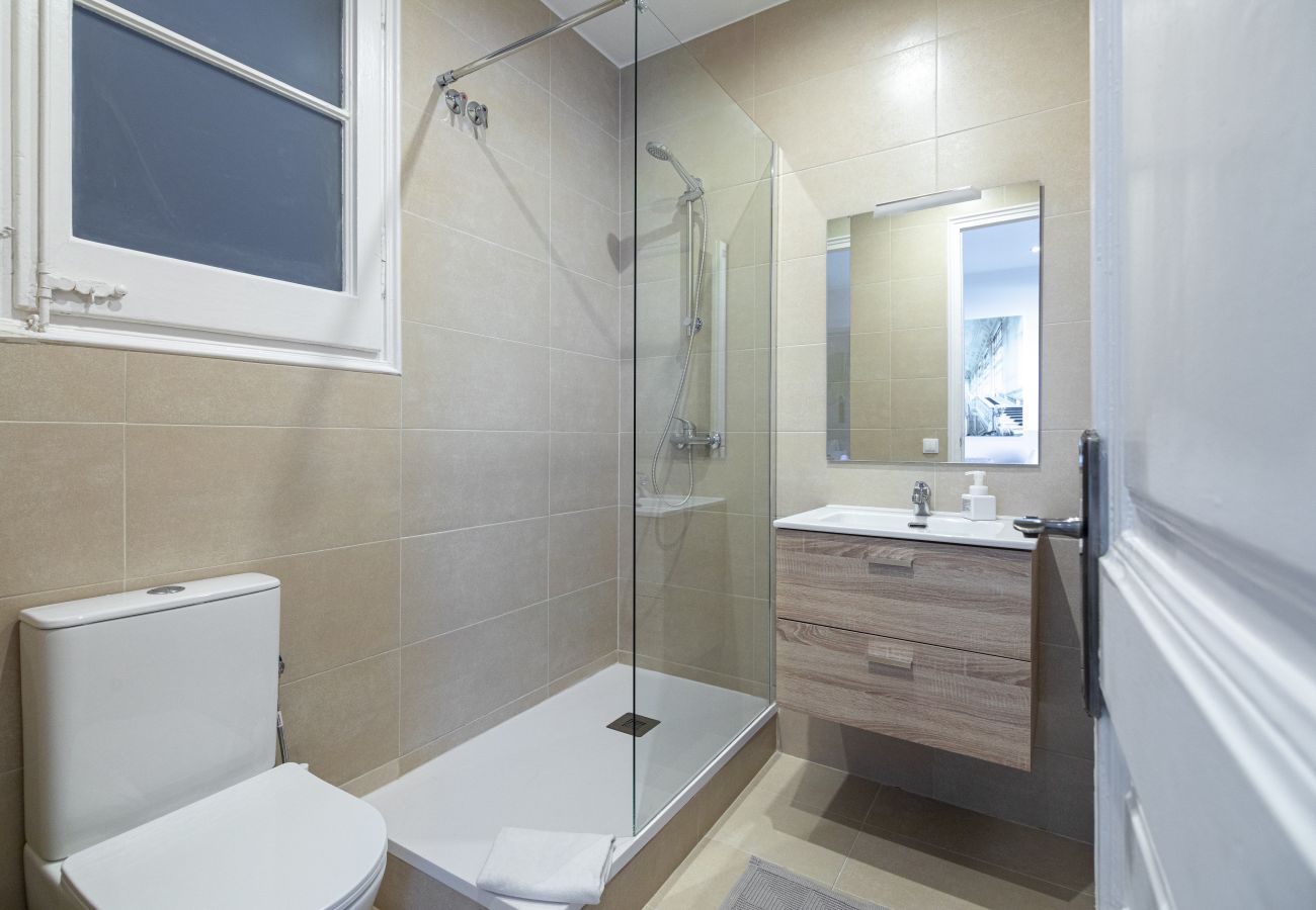 Apartamento en Barcelona - CASA CALABRIA 2 BEDROOM 3 PAX (1.1/4.1)