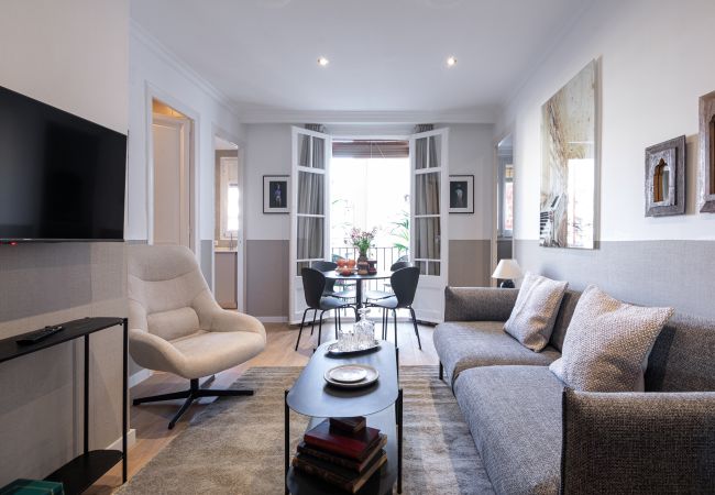 Apartamento en Barcelona - CASA CALABRIA 2 BEDROOM 4 PAX (3.2) Apartamento en Barcelona - CASA CALABRIA 2 BEDROOM 4 PAX (3.2)