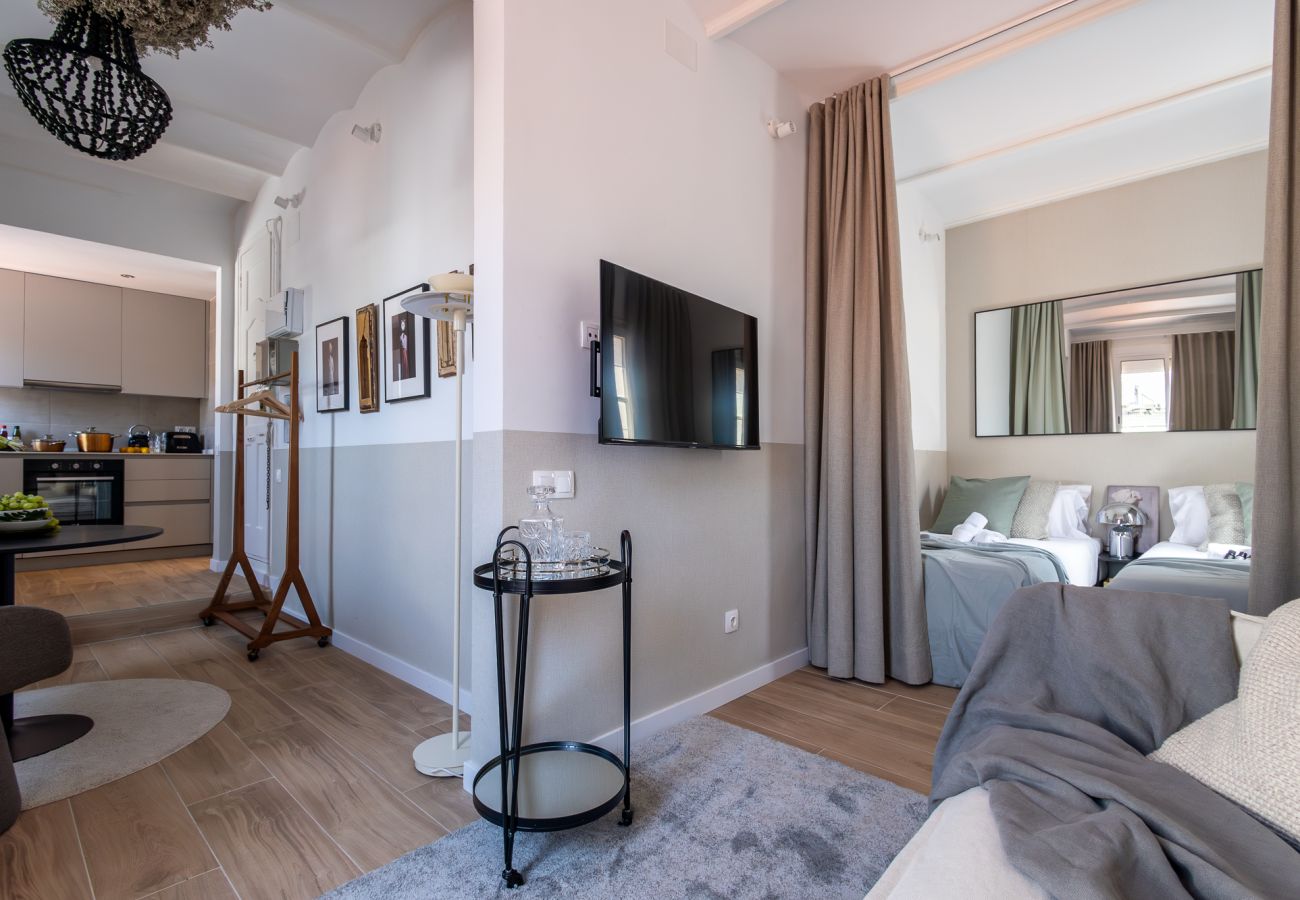 Apartment in Barcelona - CASA CALABRIA ATICO 2 (6.2) 2 PAX 