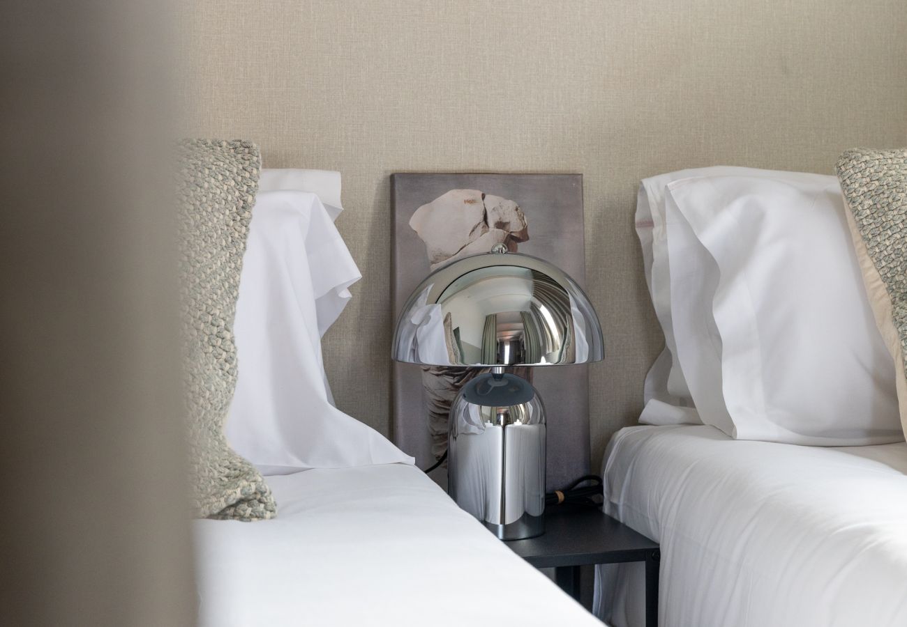 Apartment in Barcelona - CASA CALABRIA ATICO 2 (6.2) 2 PAX 