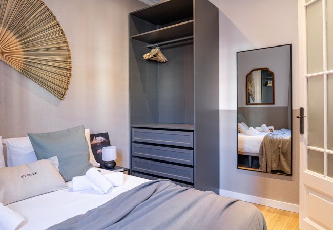 Apartment in Barcelona - CASA CALABRIA 2 BEDROOM 3 PAX (1.1/4.1) Apartment in Barcelona - CASA CALABRIA 2 BEDROOM 3 PAX (1.1/4.1)